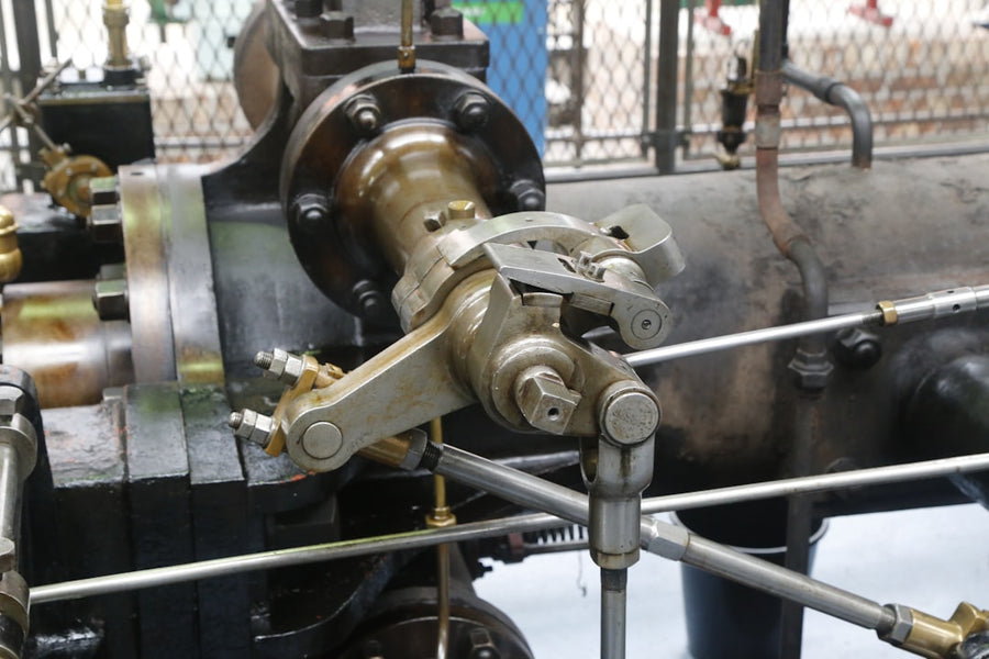 Industrial mechanochemistry and grinding for chemical recycling - Photo by Georg Eiermann on Unsplash